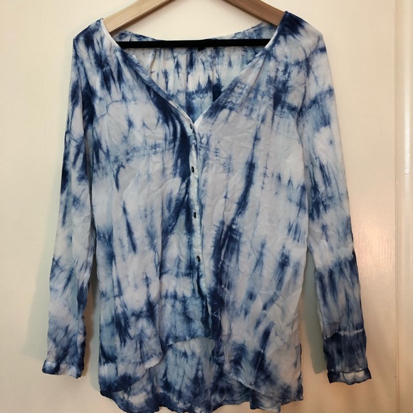 Flowy tie dye button-up blouse - Picture 1 of 2